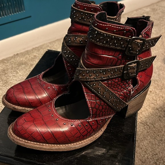 Freebird saphire red croco boots - Picture 2 of 7